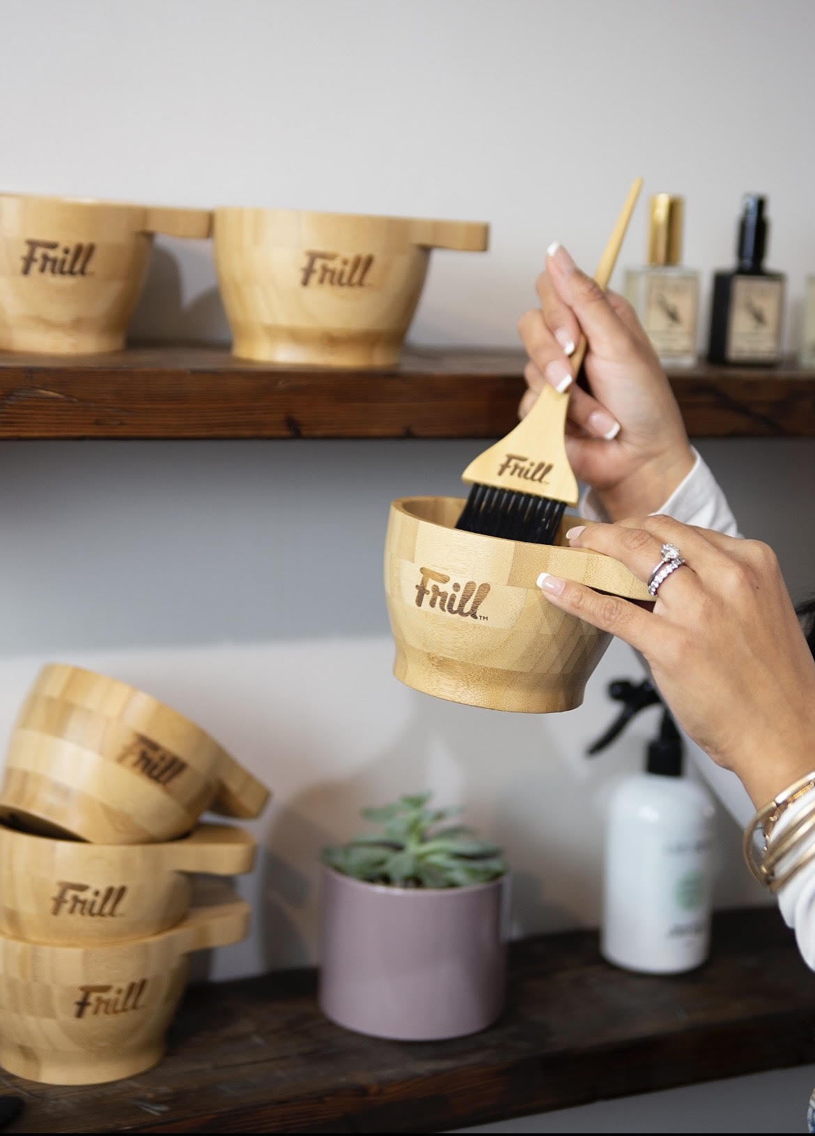 Q Frill Responsible Beauty Tools